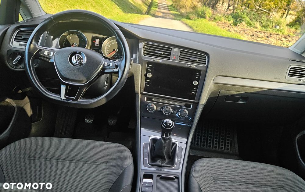 Volkswagen Golf VII 1.6 TDI BMT Comfortline - 26