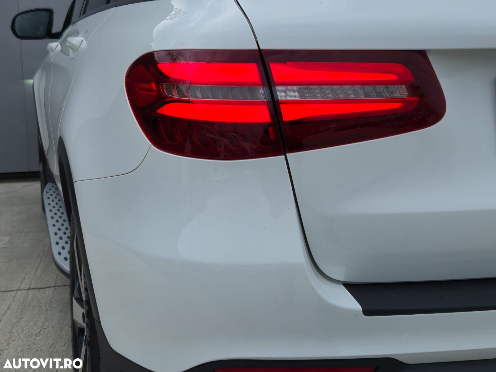 Mercedes-Benz GLC 250 d 4Matic 9G-TRONIC AMG Line - 32