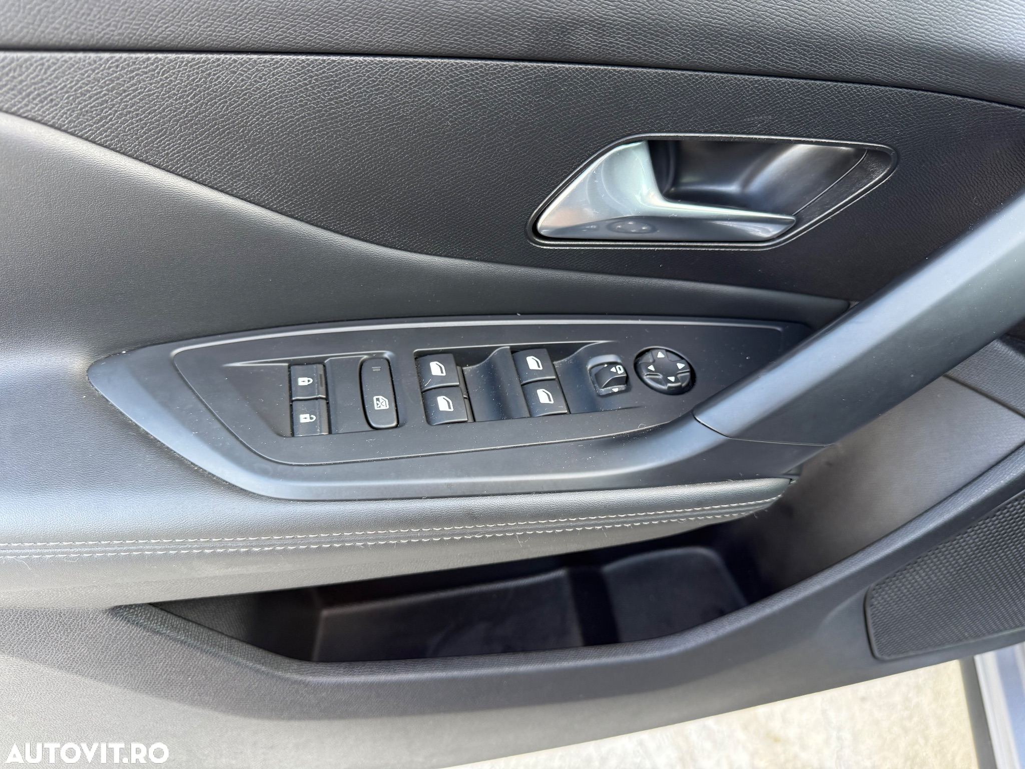 Peugeot 408 1.2L PureTech 130 S&S EAT8 Allure Pack - 24