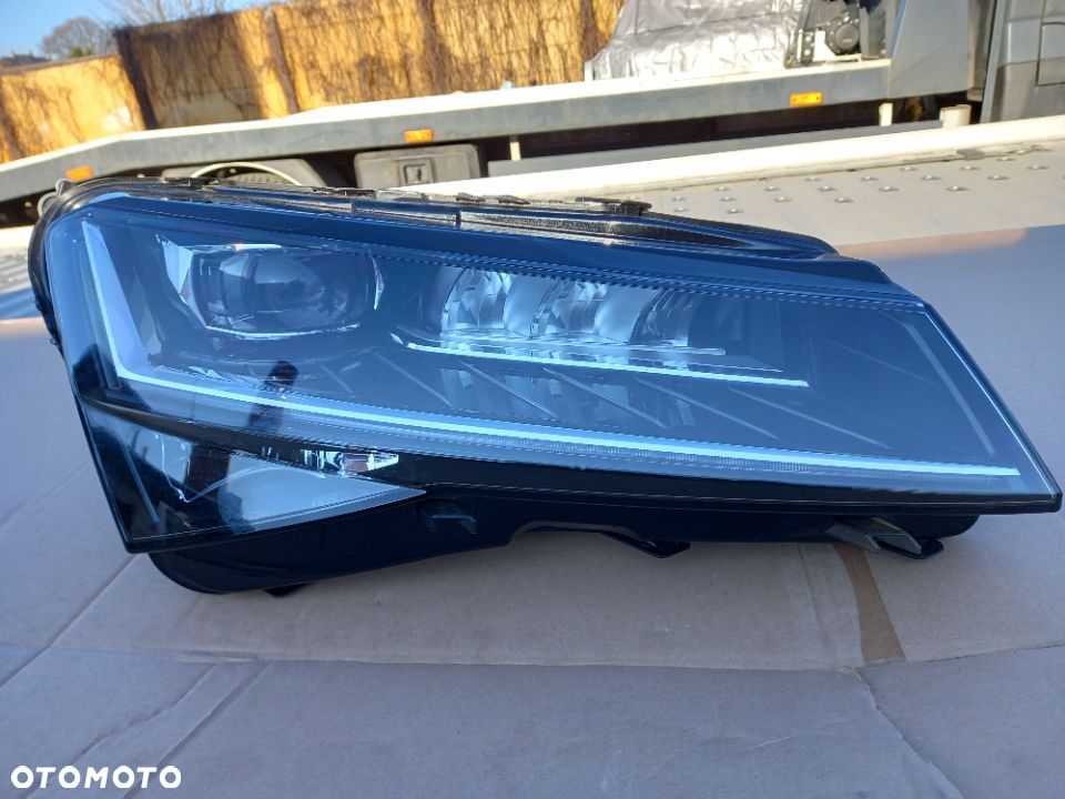 Skoda Superb lll LIFT lampa reflektor 3V1941016D Full Led - 1
