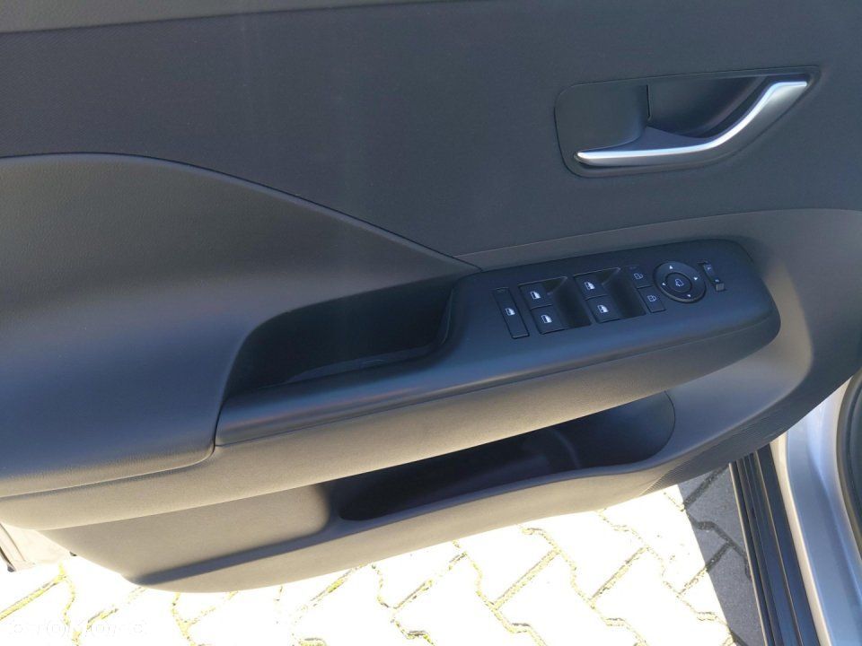 Hyundai Kona - 13