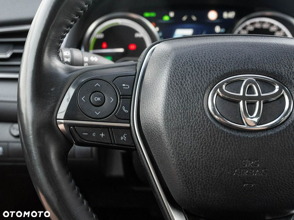 Toyota Camry - 14