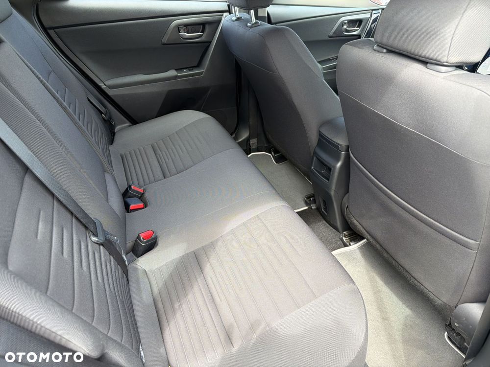 Toyota Auris - 10