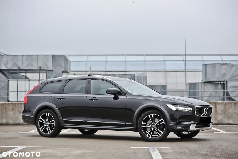 Volvo V90 Cross Country D5 SCR AWD Pro - 4