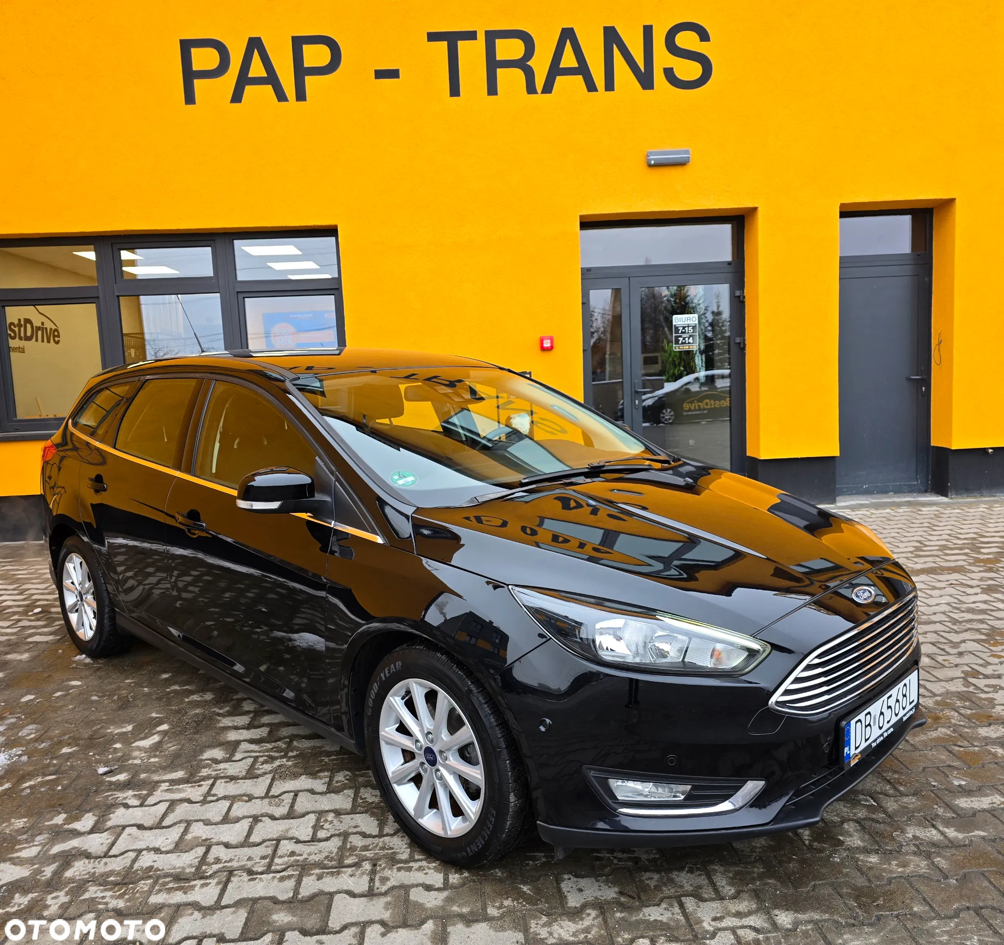 Ford Focus 1.0 EcoBoost Start-Stopp-System TITANIUM - 2