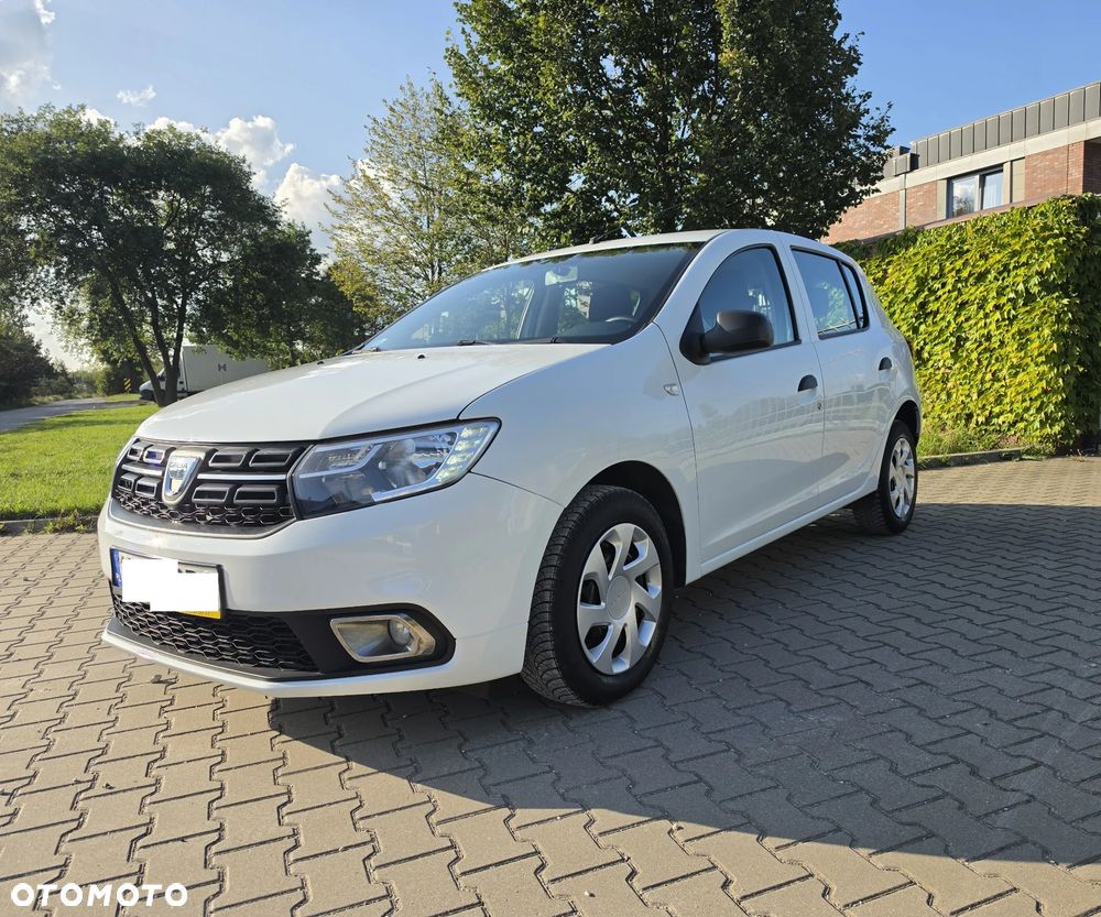 Dacia Sandero 1.2 16V 75 Essentiel - 1