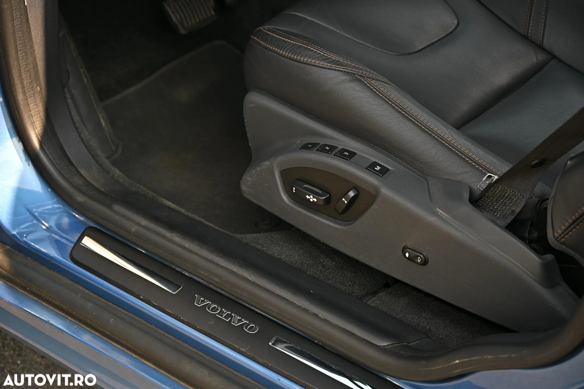Volvo XC 60 D4 Geartronic Summum - 28