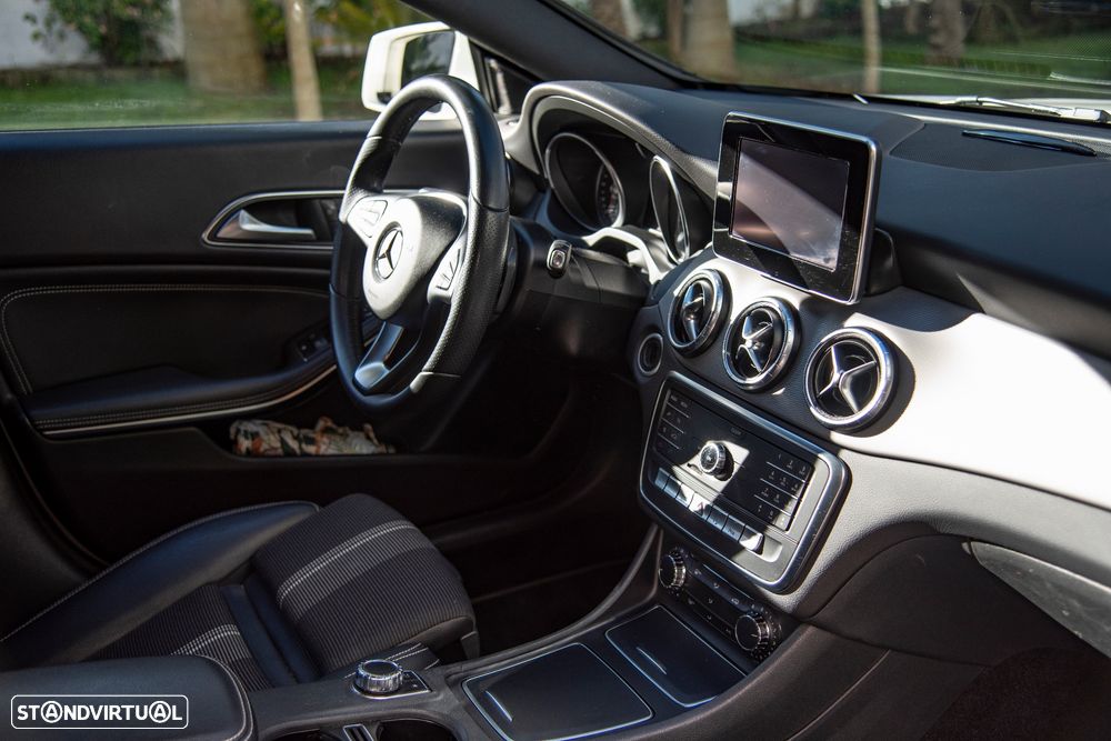 Mercedes-Benz CLA 200 7G-DCT - 8