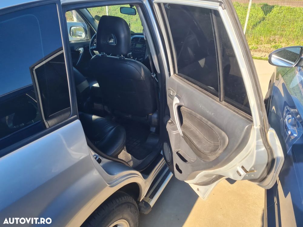 Toyota RAV4 2.0 D-4D Confort - 8