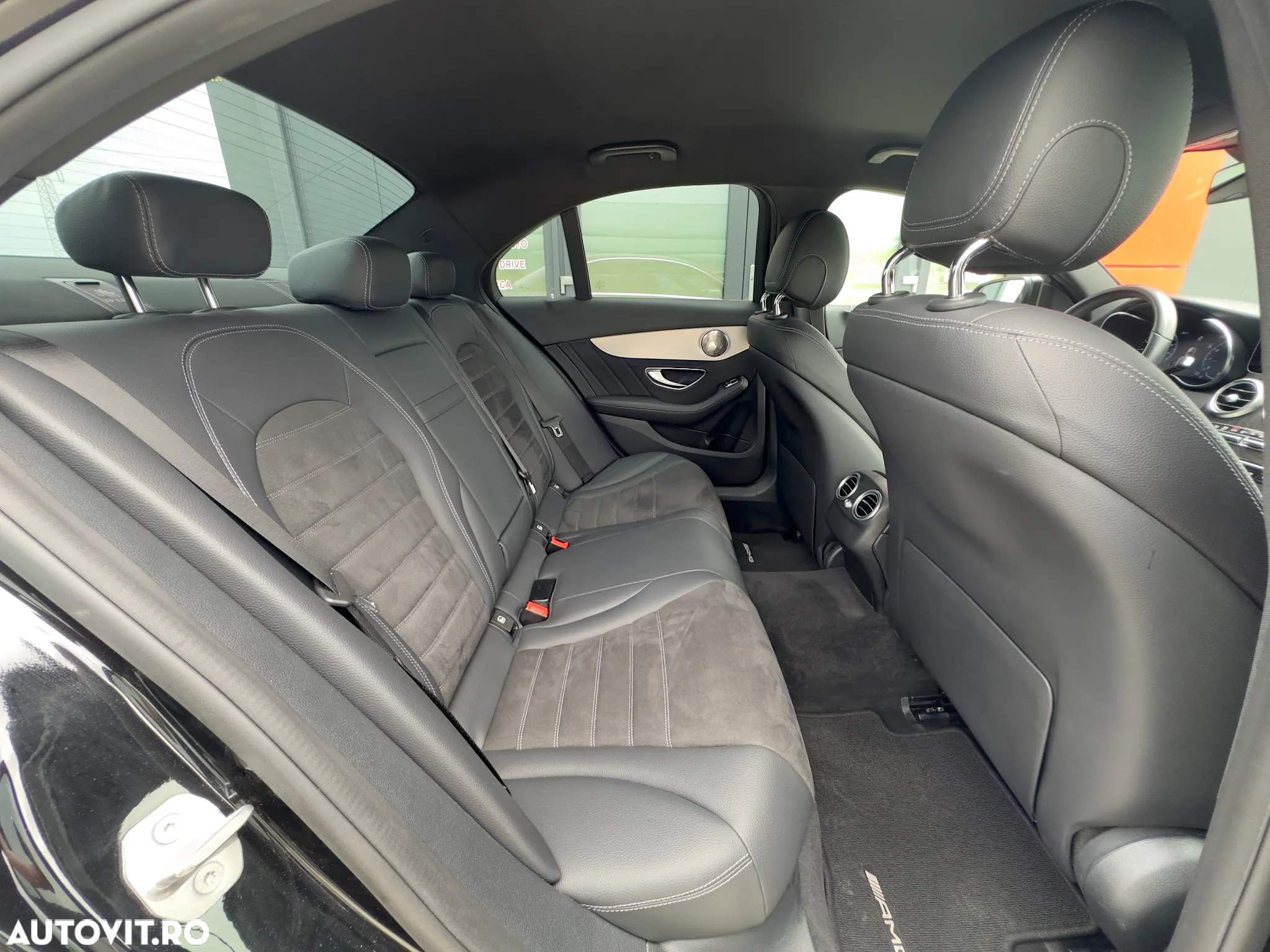 Mercedes-Benz C 300 Aut. - 29
