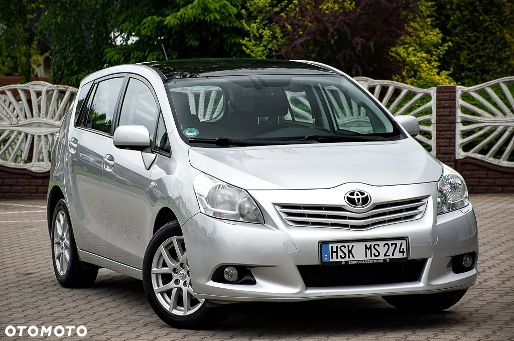 Toyota Verso 1.8 Premium 7os - 12