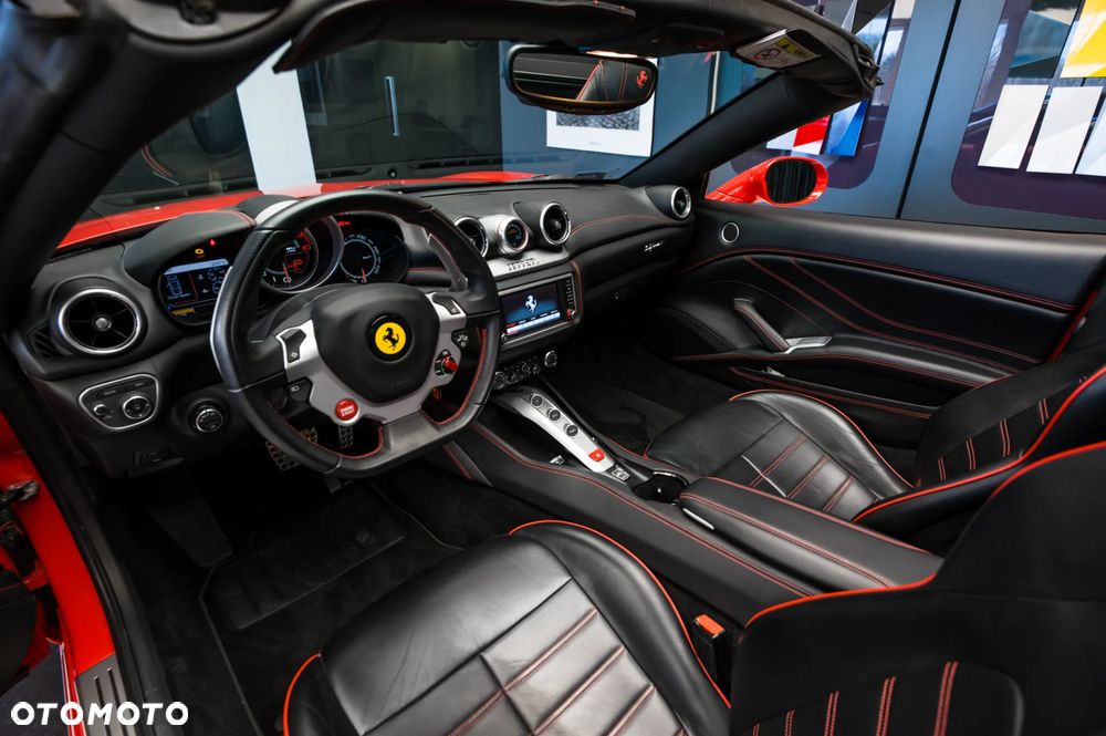 Ferrari California T - 22