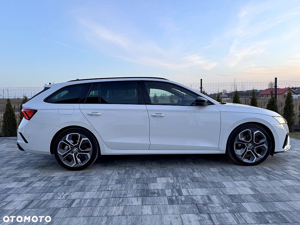 Skoda Octavia 2.0 TDI DSG RS Plus - 9