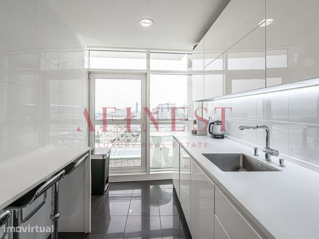APARTAMENTO T3 DUPLEX NO PARQUE DAS NAÇÕES - LISBOA - Grande imagem: 4/50