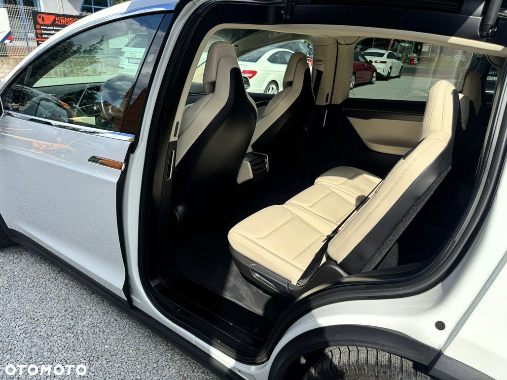 Tesla Model X Long Range Plus - 31