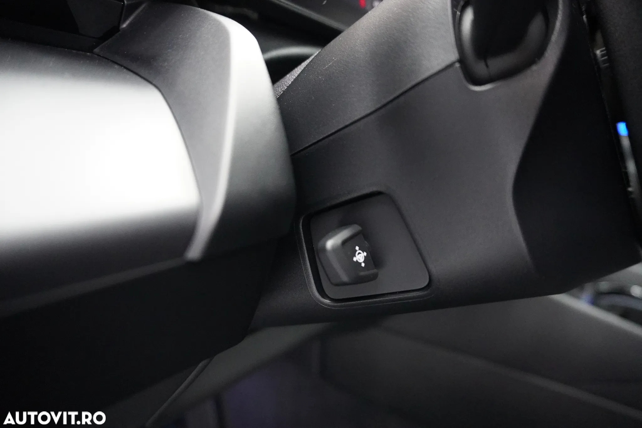 BMW Seria 5 520i Aut. - 38
