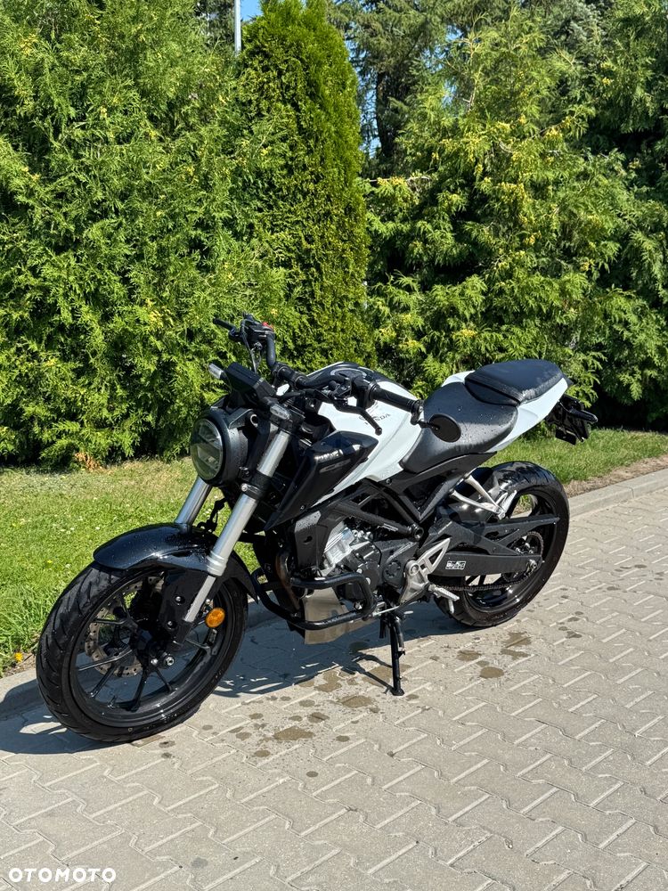 Honda CB - 1