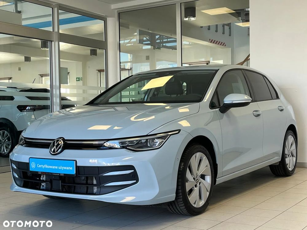 Volkswagen Golf - 1
