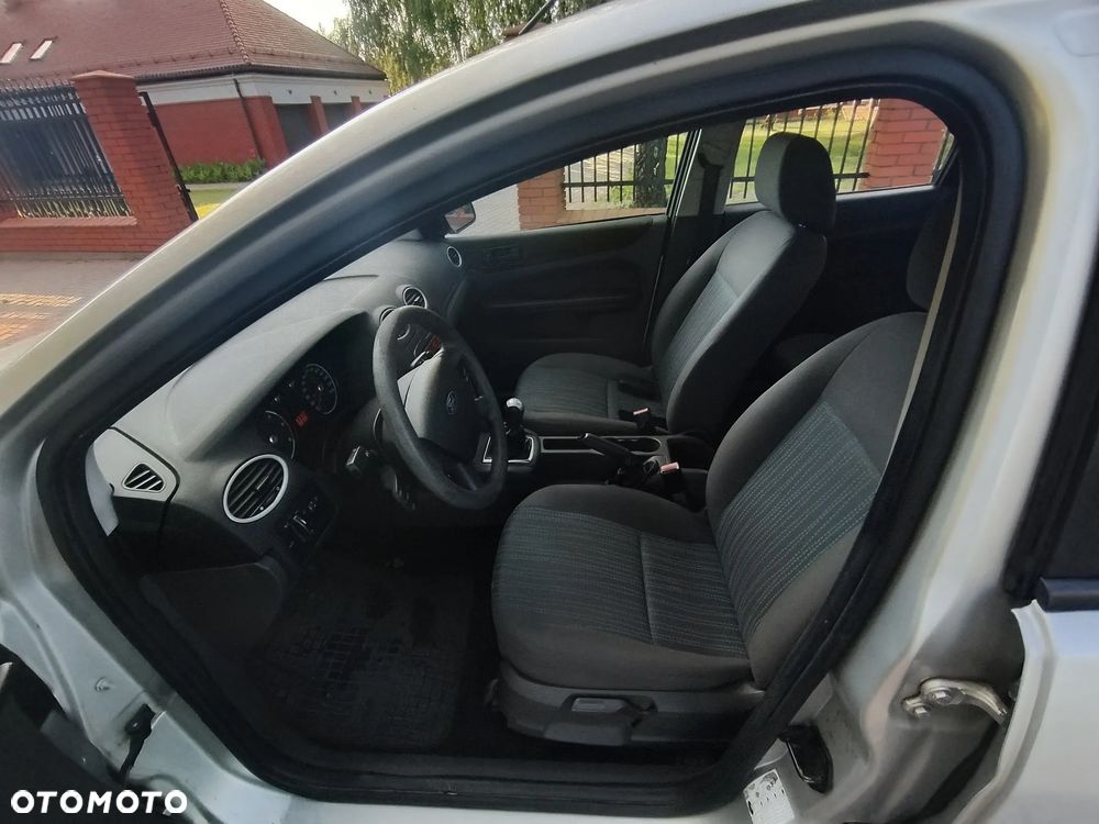 Ford Focus 1.6 TDCi Ambiente - 10