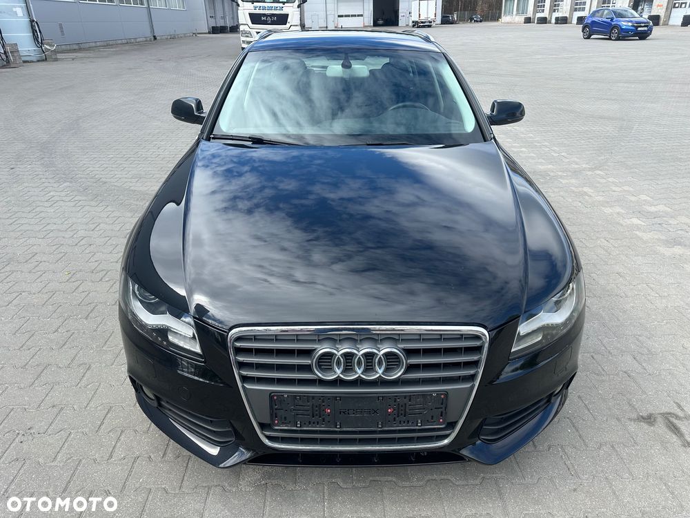 Audi A4 Avant - 8