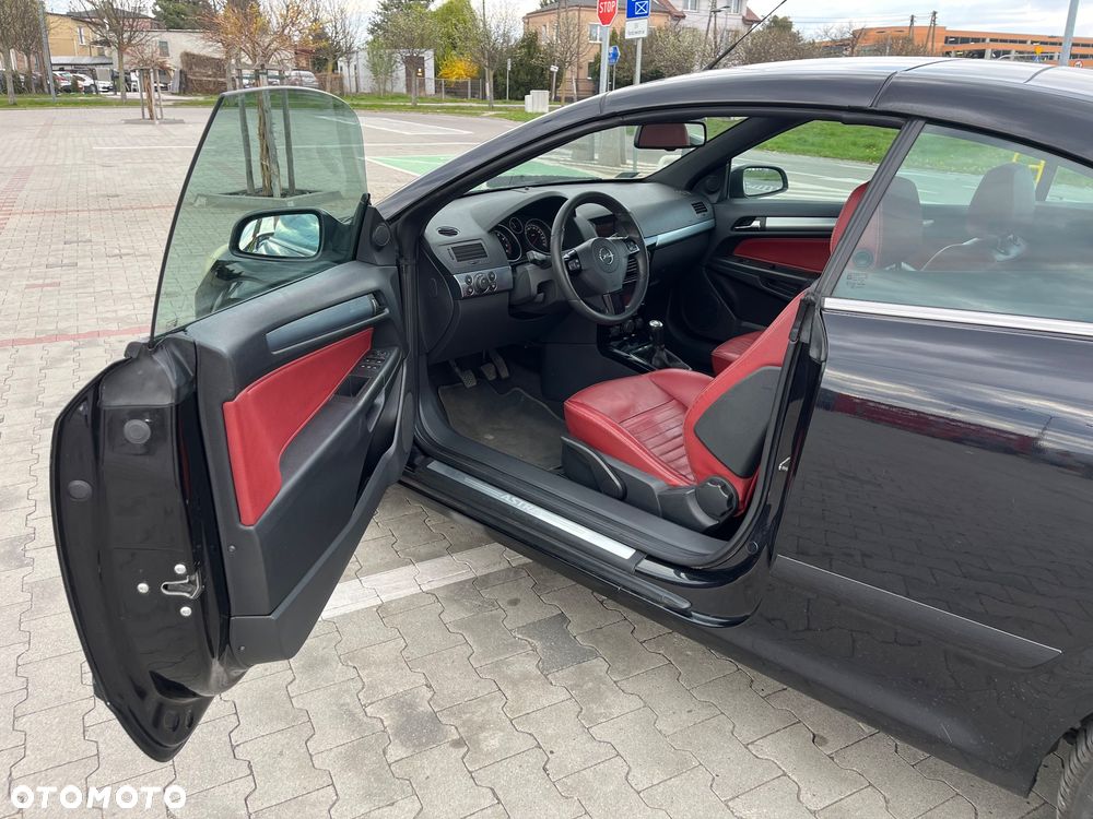 Opel Astra 1.6 Turbo Cosmo - 19