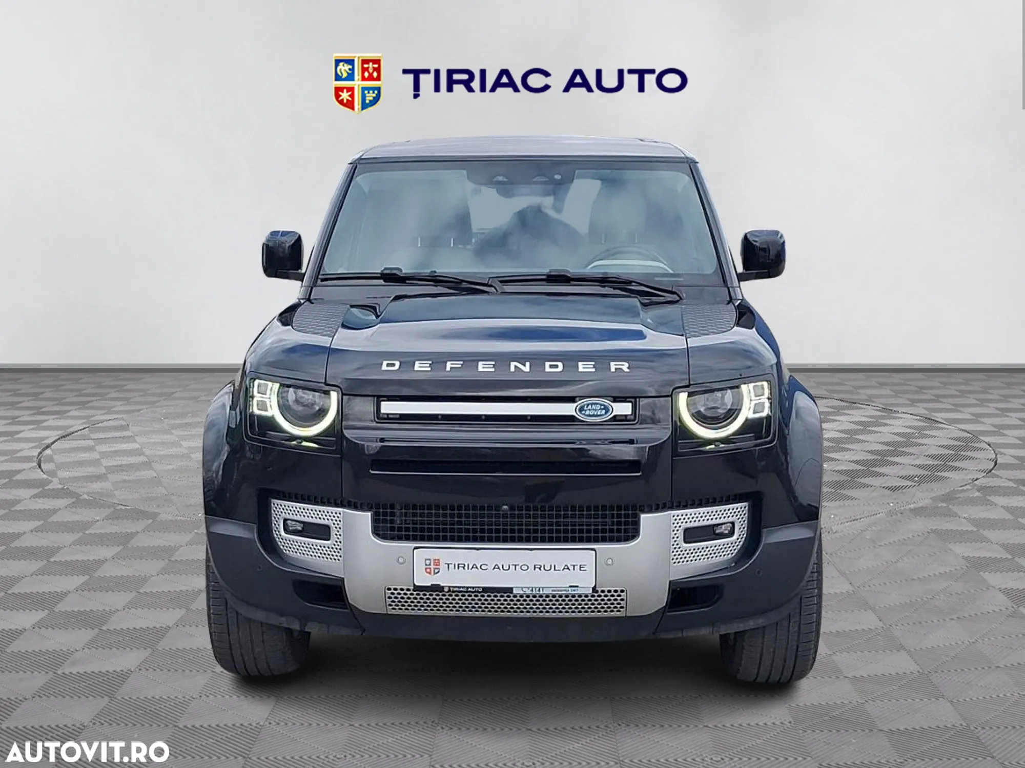 Land Rover Defender - 9
