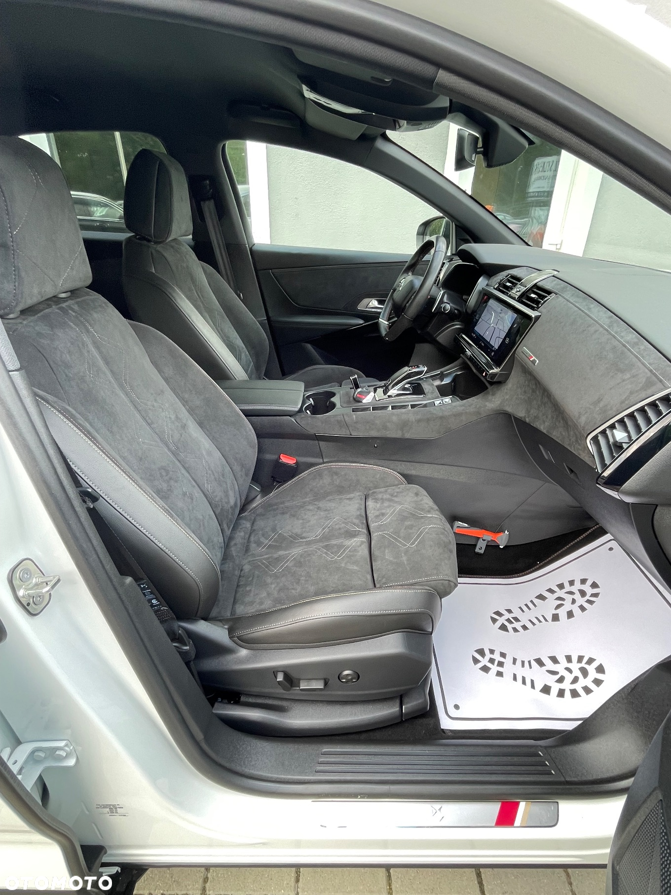 DS Automobiles DS 7 Crossback 1.6 PureTech Performance Line + - 23