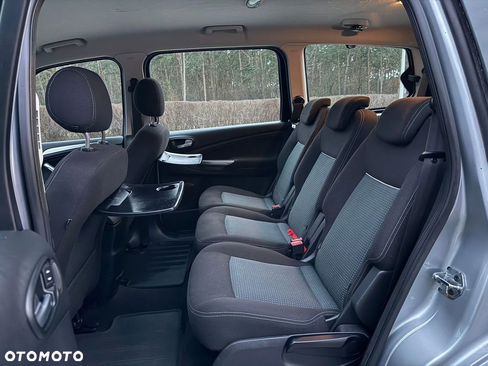 Ford Galaxy 1.6 TDCi DPF Start-Stop Trend - 9