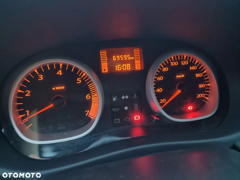 Dacia Duster 1.5 dCi Laureate 4x4 - 10