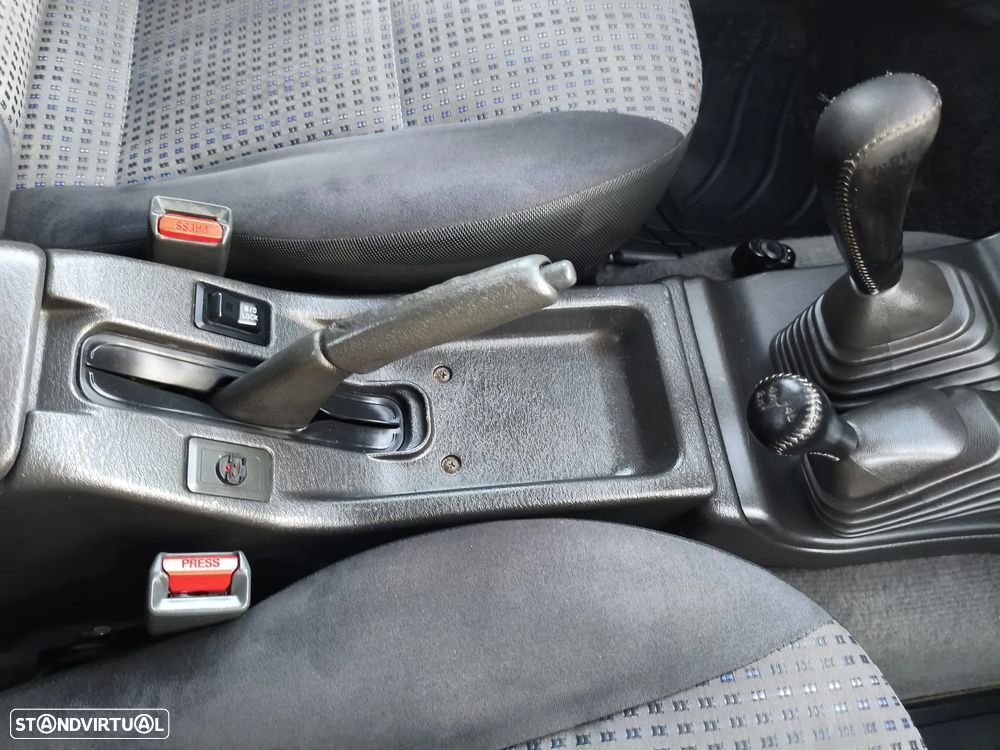 Mitsubishi L200 2.5 TD St Sport Full Box 3.5 - 18