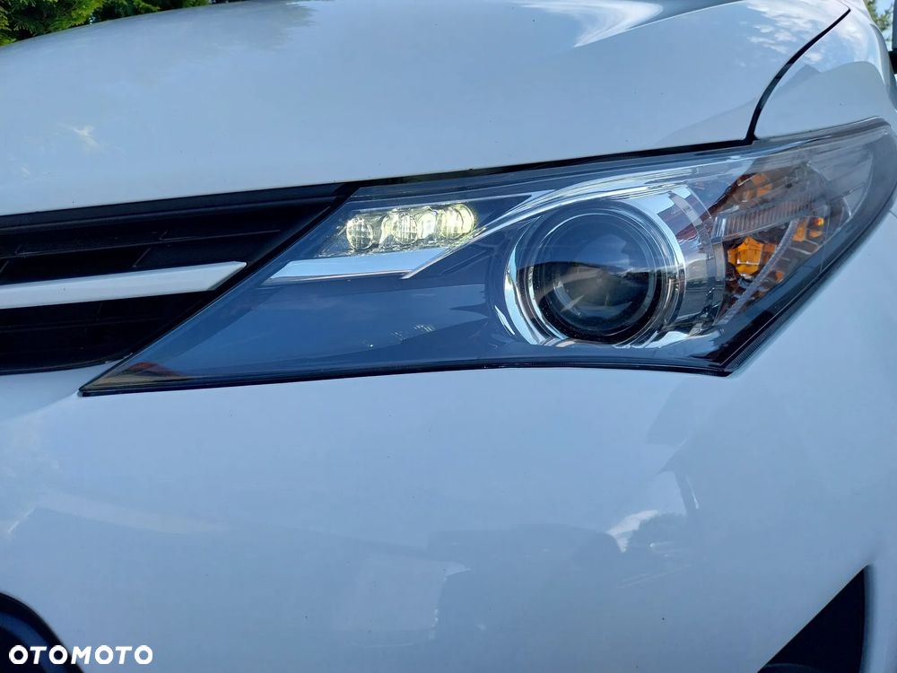 Toyota Auris 1.33 Dual-VVT-i Cool - 10
