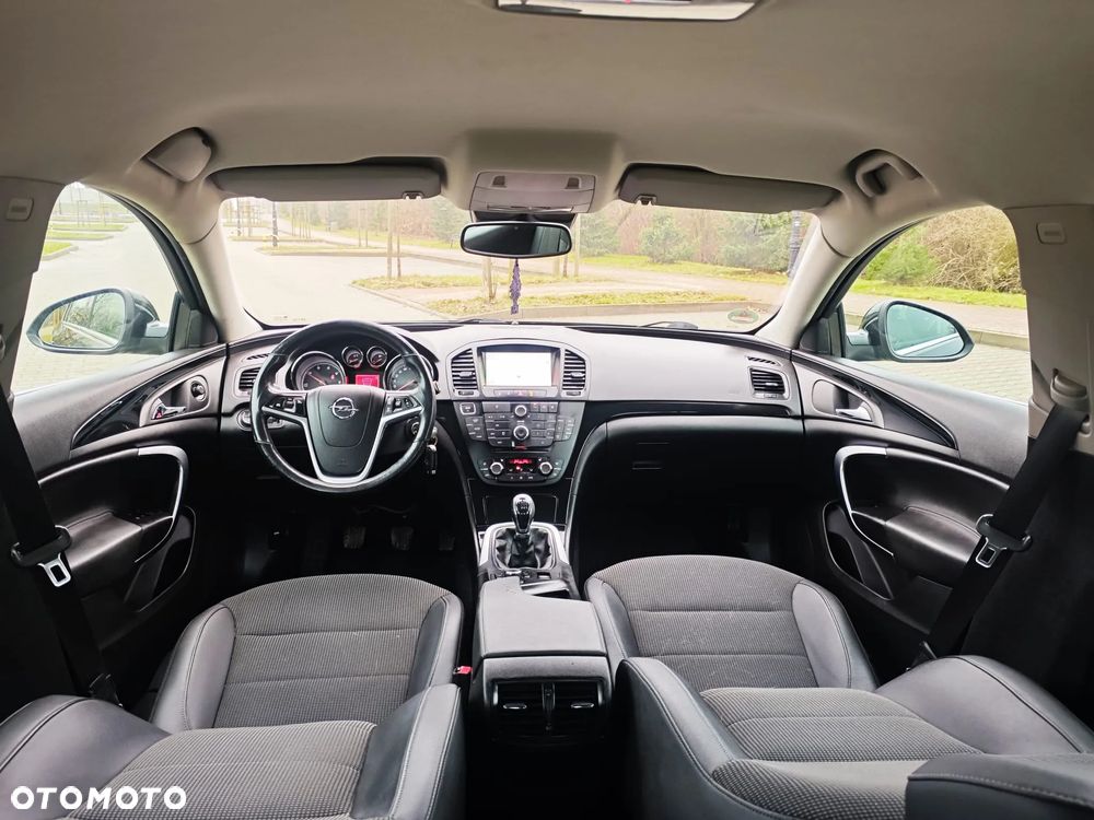 Opel Insignia - 25