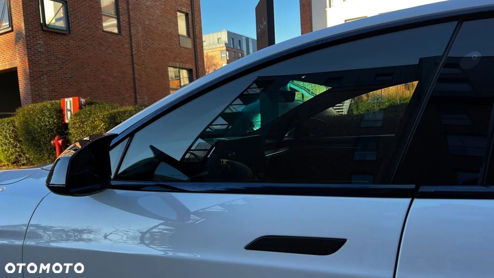 Tesla Model S Long Range - 19