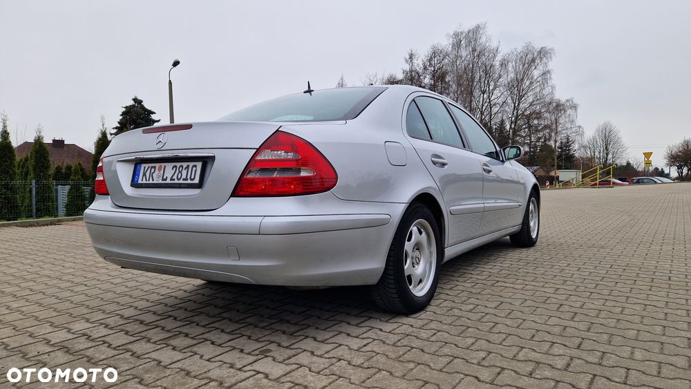 Mercedes-Benz Klasa E 200 Kompressor Automatik Classic - 4