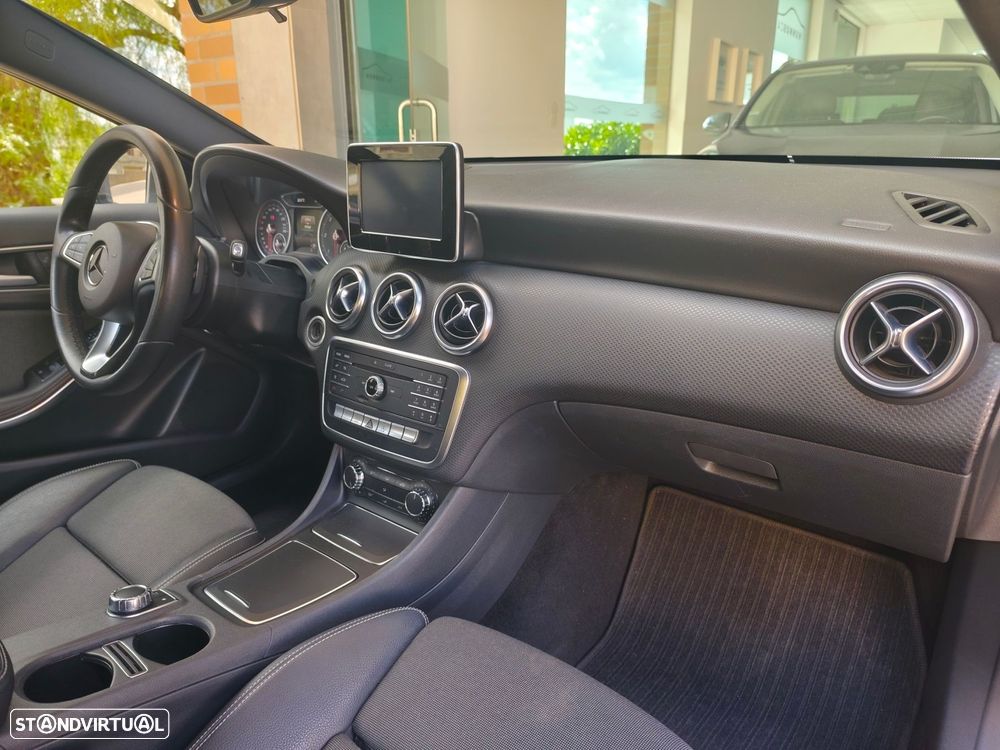 Mercedes-Benz A 180 d Style Aut. - 24