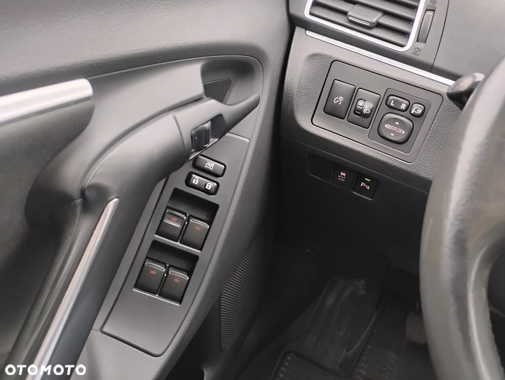 Toyota Verso 1.8 Sol plus NAVI - 10