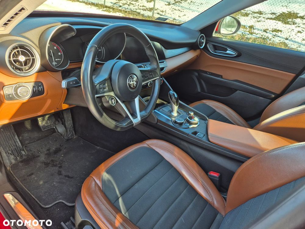 Alfa Romeo Giulia 2.2 D Turbo Super - 10