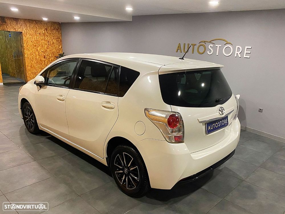 Toyota Verso 1.6 D-4D Exclusive - 6