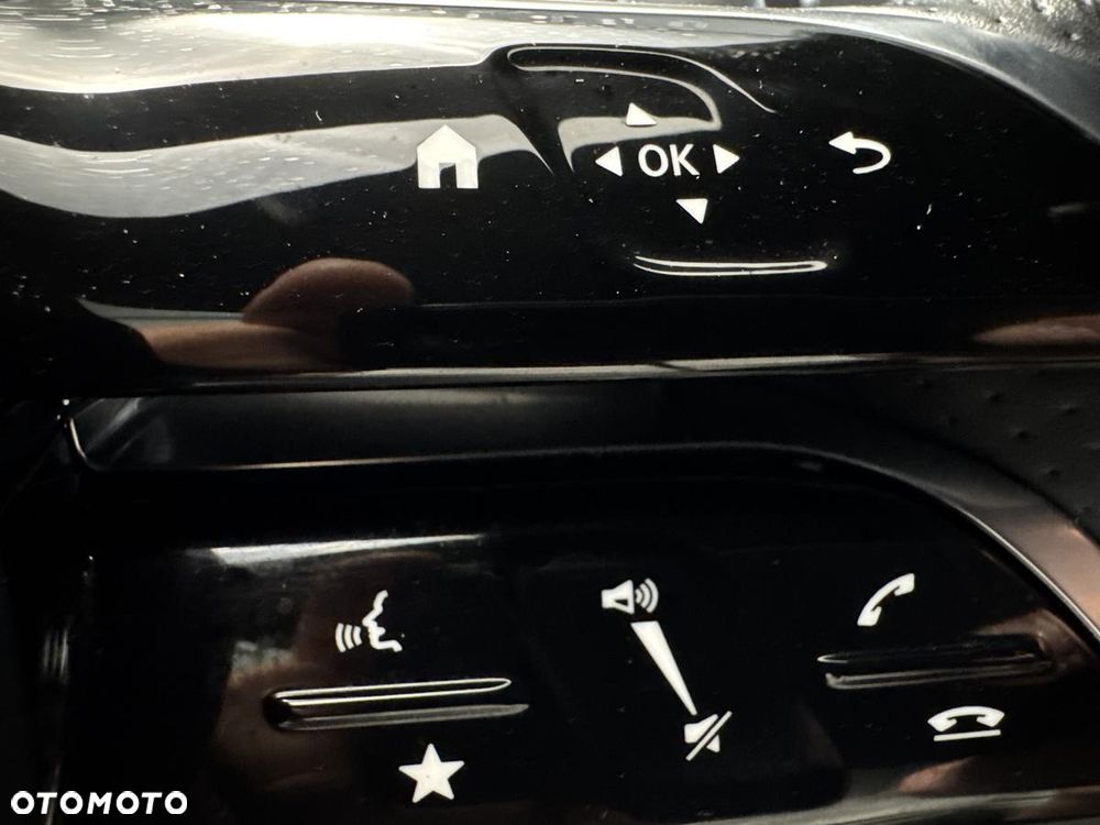 Mercedes-Benz CLS 300 d 4Matic 9G-TRONIC AMG Line - 16