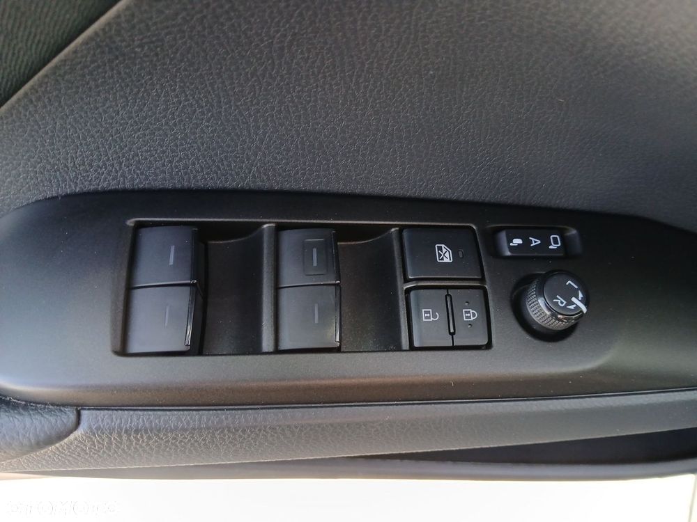 Toyota Camry 2.5 Hybrid Comfort CVT - 21