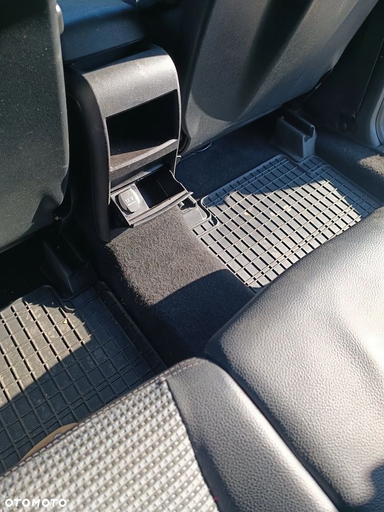 Mercedes-Benz Klasa B 200 CDI Autotronic - 11