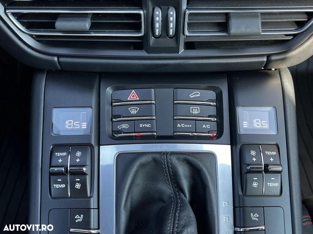 Porsche Macan - 29