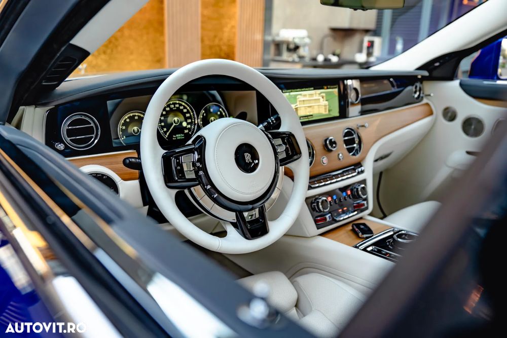 Rolls-Royce Ghost - 12
