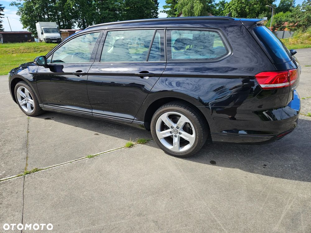 Volkswagen Passat 2.0 TDI SCR Comfortline - 4