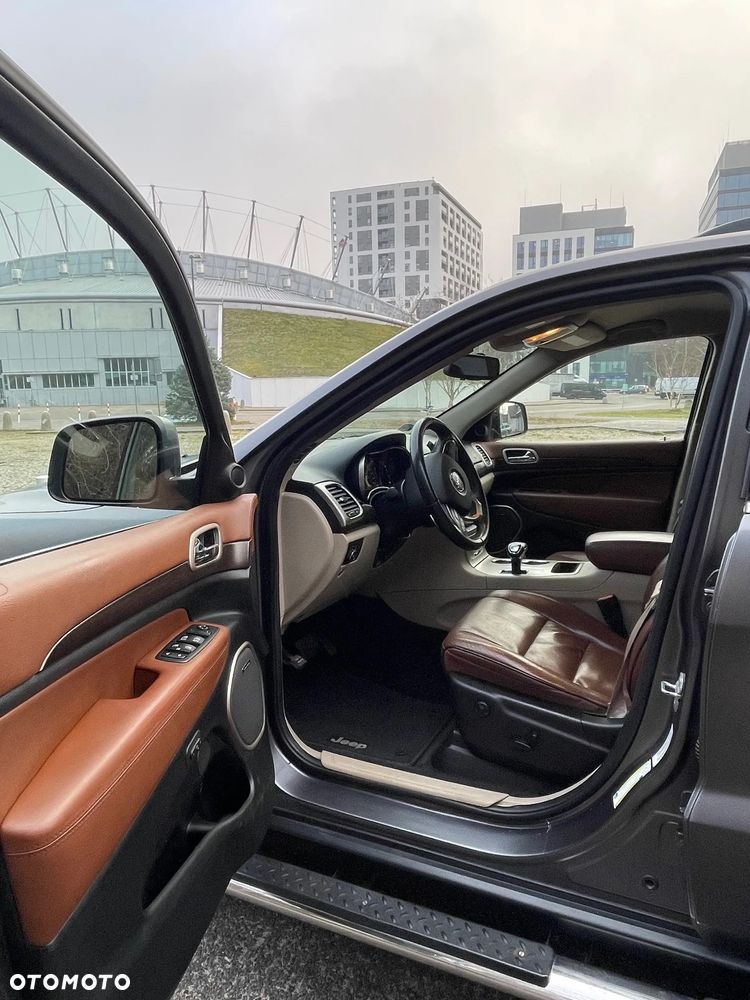 Jeep Grand Cherokee - 8