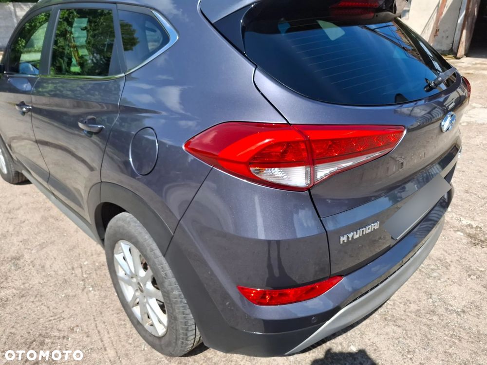 Hyundai Tucson 2.0 CRDI 4WD Automatik Style - 11