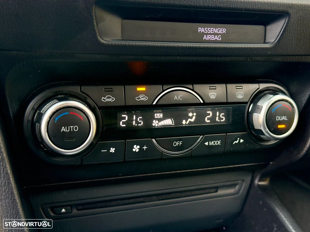 Mazda 3 1.5 Sky-D Excellence Navi - 29