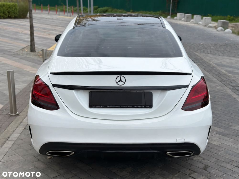 Mercedes-Benz Klasa C 200 4Matic 9G-TRONIC AMG Line - 6