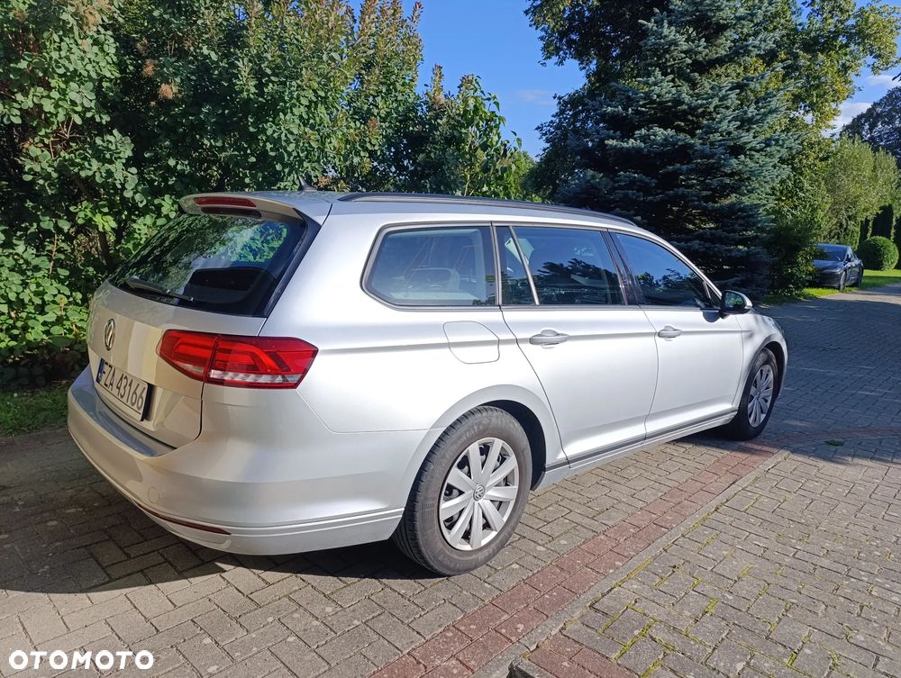Volkswagen Passat 2.0 TDI BMT Trendline - 18