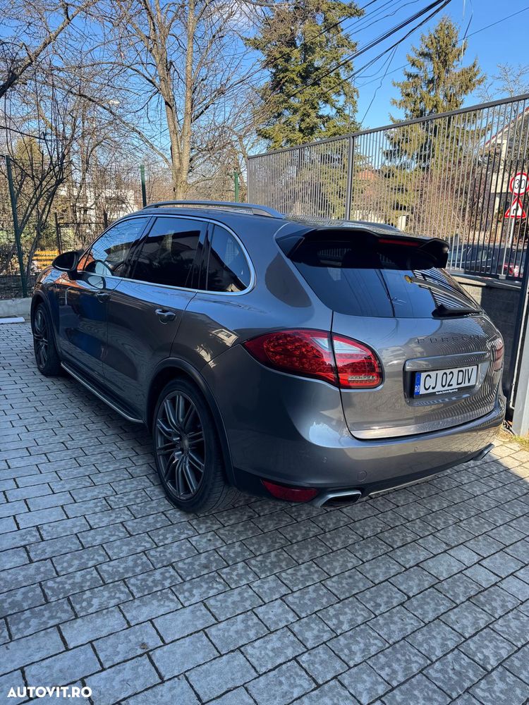 Porsche Cayenne Tiptronic S - 17